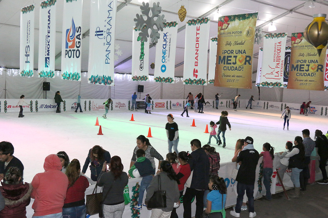 Potosinos Disfrutan De La Villa Navide A Y Pista De Hielo